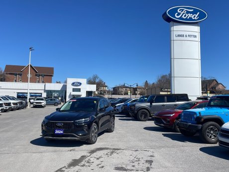 2024 Ford Escape Platinum | LEATHER | HEATED SEATS AND STEERING WHEEL 