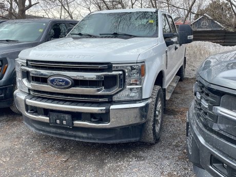 2022 Ford Super Duty F-350 SRW XLT | 6.2L GAS 