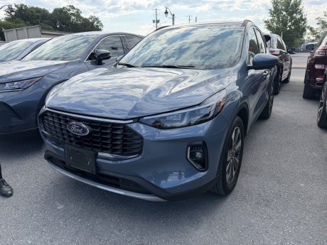 2023 Ford Escape Platinum 