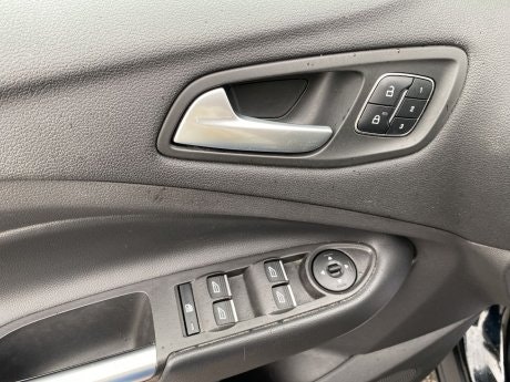 2018 Ford Escape - P20203 Image 13