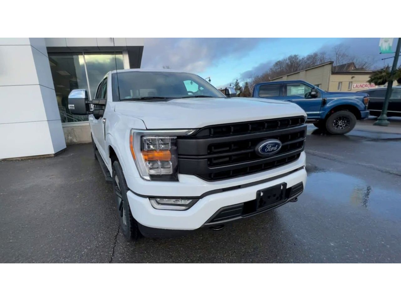 2022 Ford F-150 Lariat - 20726 Mobile Image 2