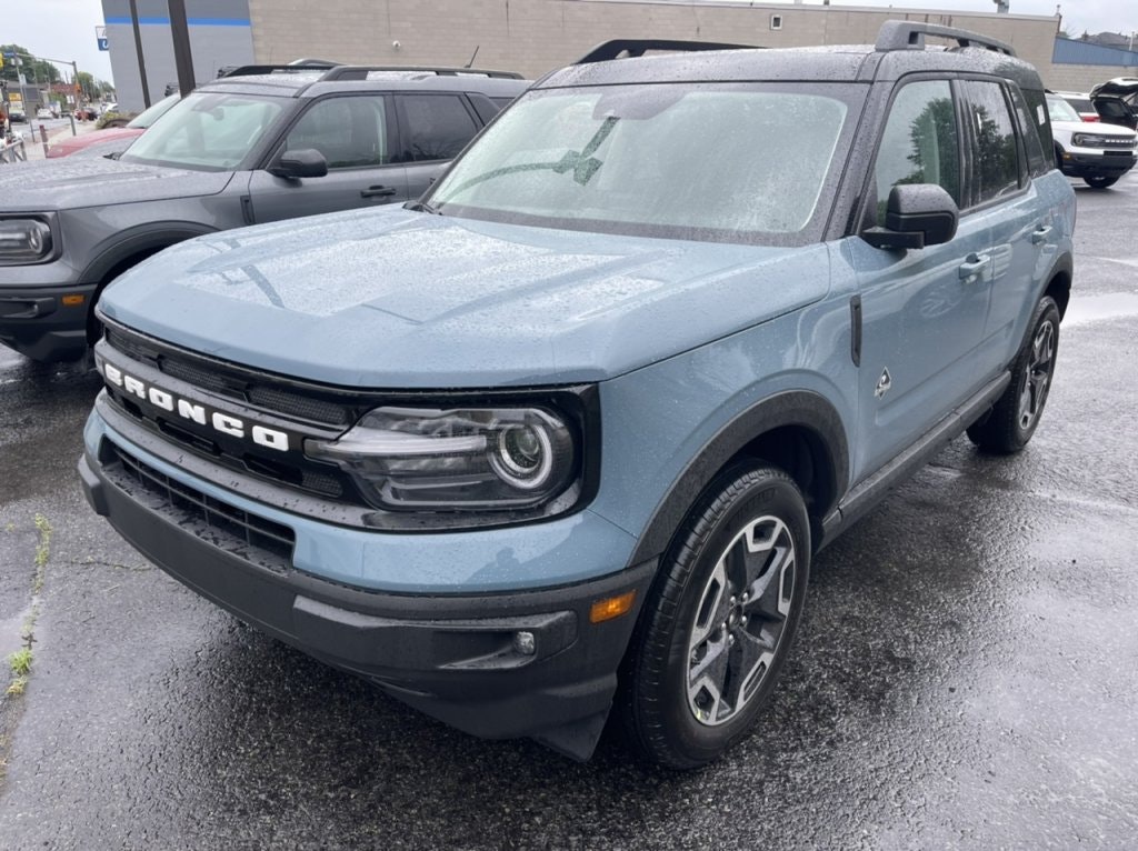 2022 Ford Bronco Sport Outer Banks (22230) Main Image