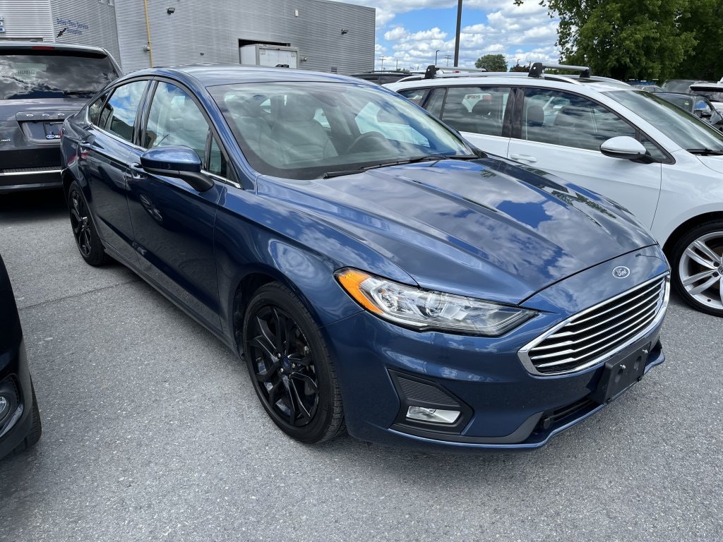 2019 Ford Fusion SE (22240A) Main Image