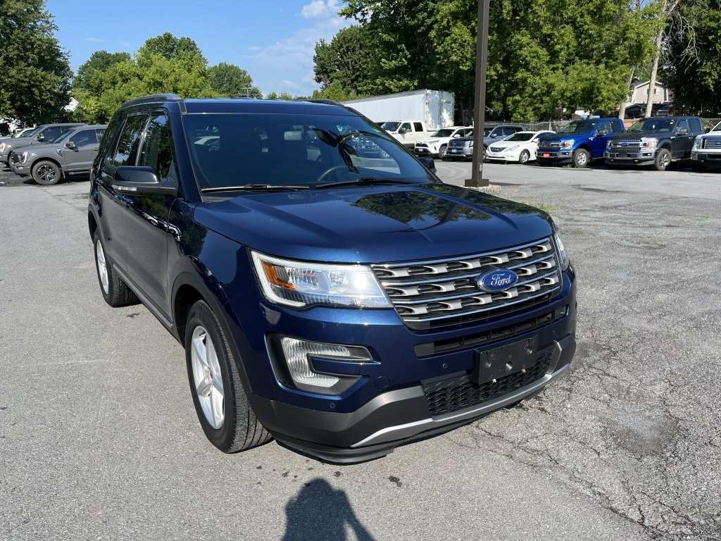 2017 Ford Explorer XLT 4WD (22195A) Main Image