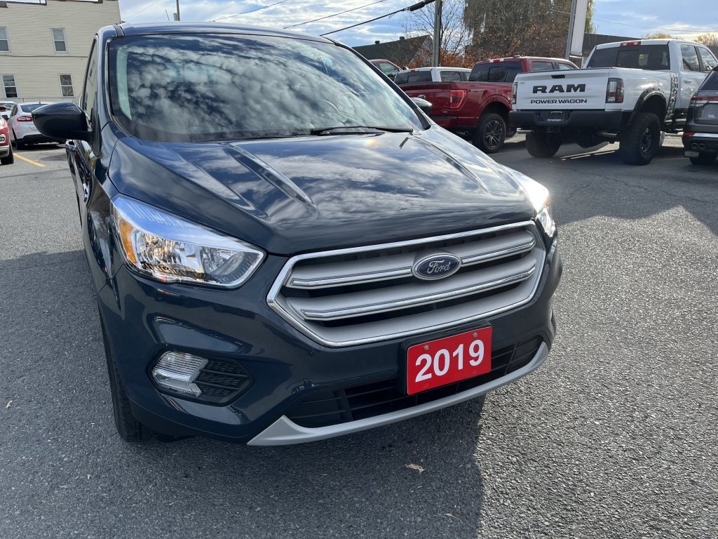 2019 Ford Escape SE (J1487A) Main Image