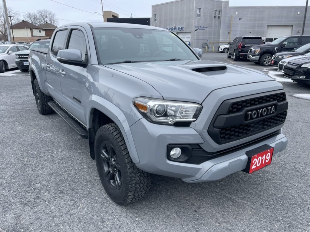 2019 Toyota Tacoma SR5 (22326A) Main Image
