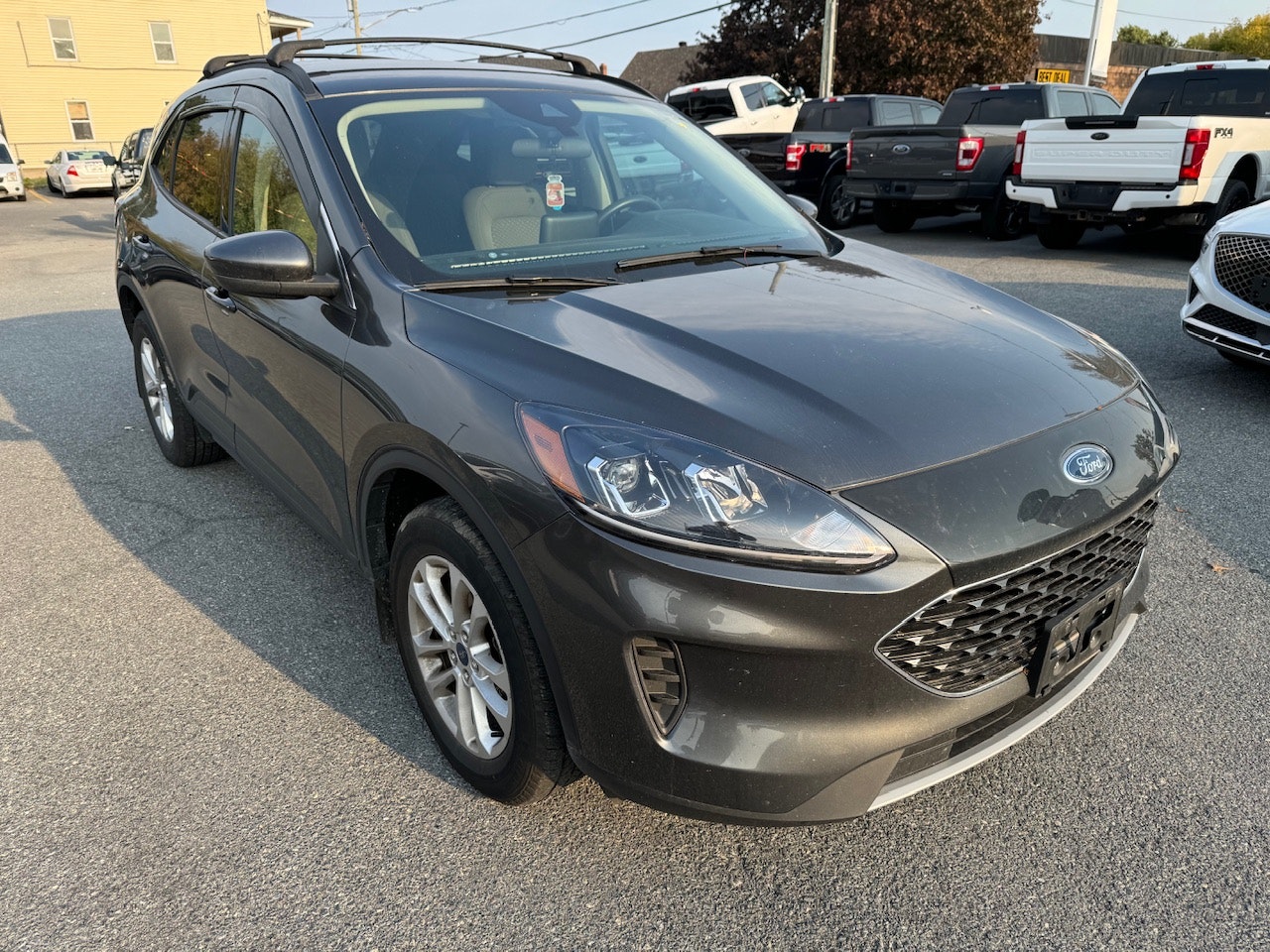 2020 Ford Escape SE (J1617A) Main Image