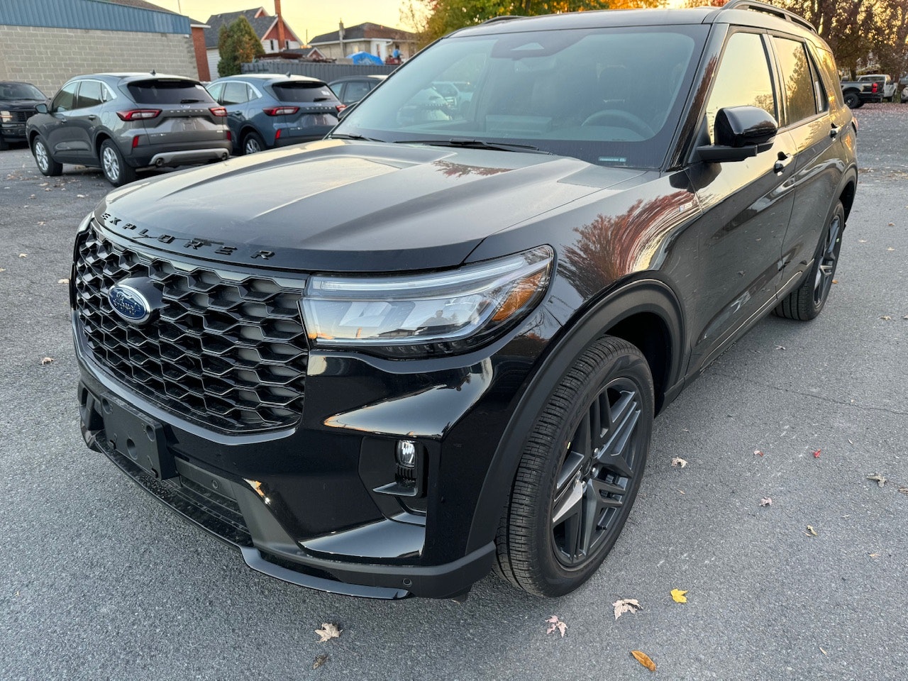 2025 Ford Explorer ST LINE (25018) Main Image