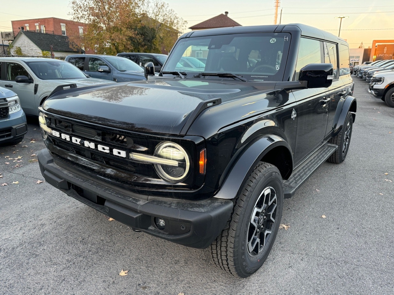 2024 Ford Bronco O/BANKS (24502) Main Image