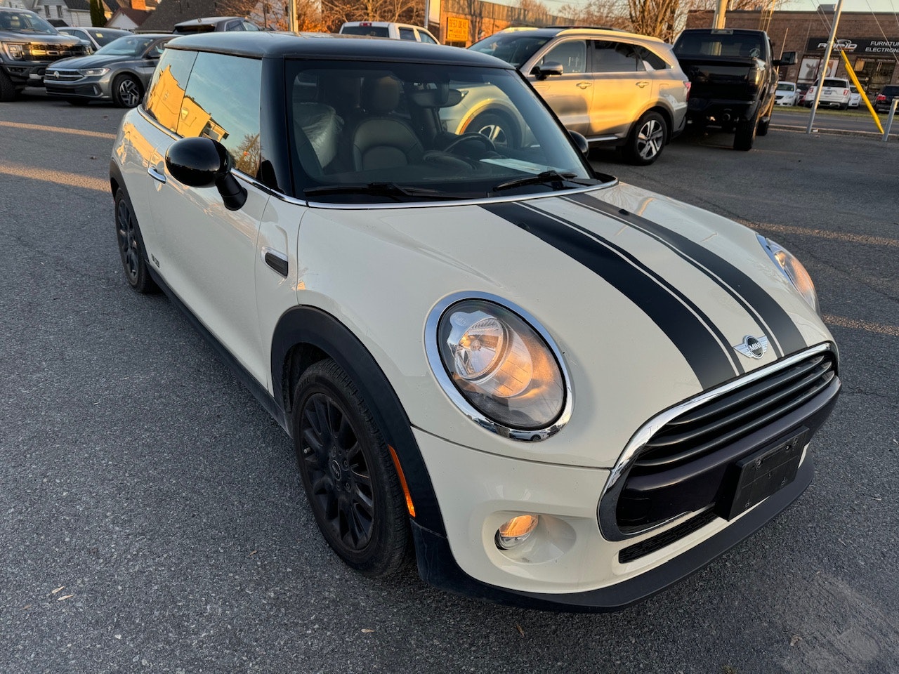 2018 MINI 3 Door Cooper (24462A) Main Image