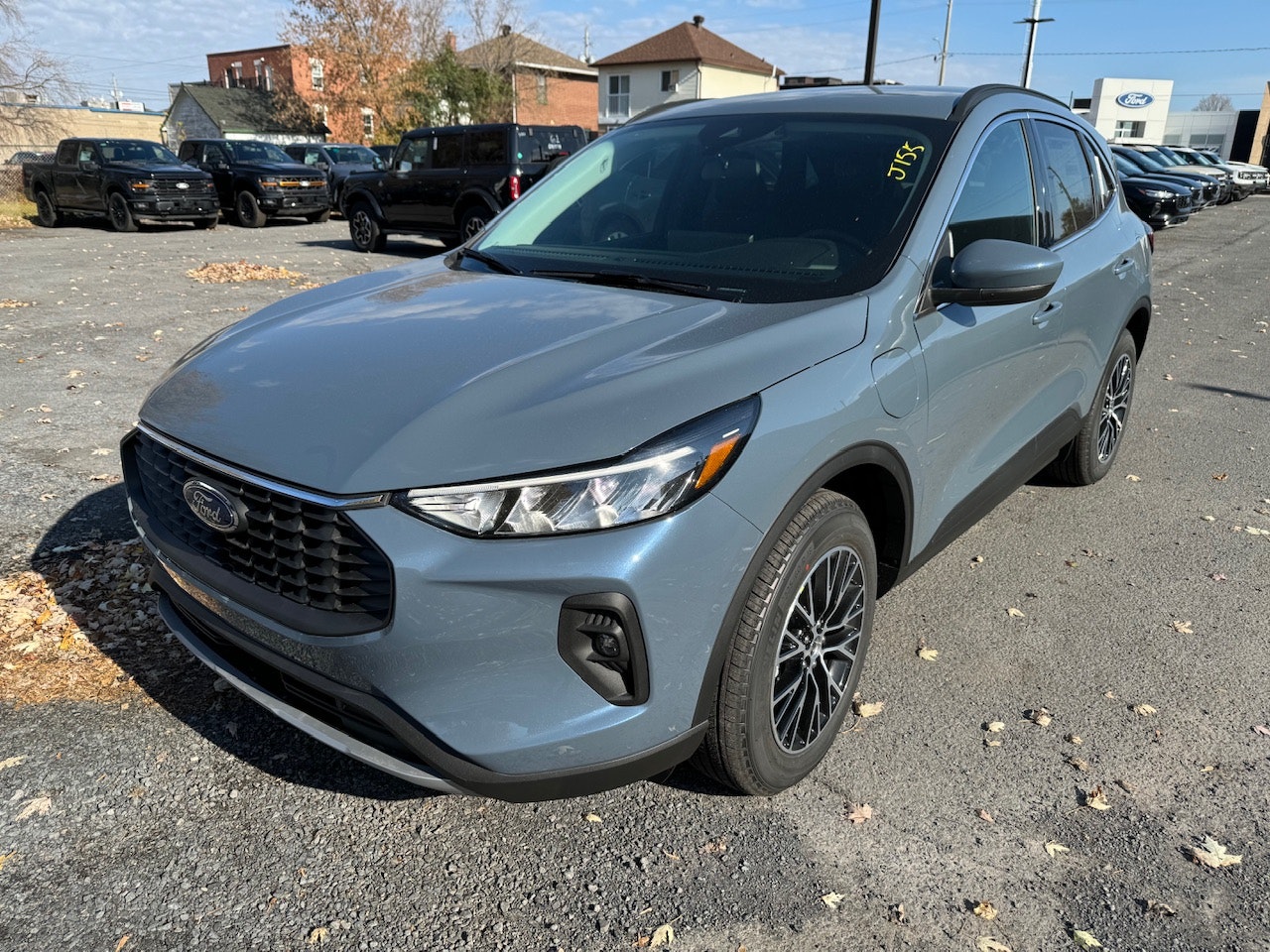 2025 Ford Escape PHEV (25030) Main Image