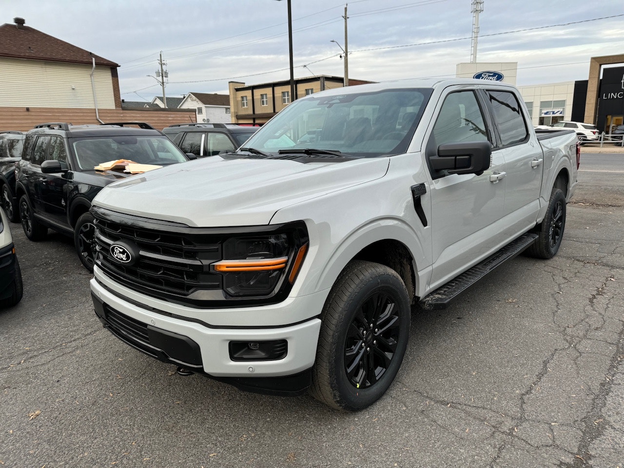 2024 Ford F-150 XLT (24679) Main Image