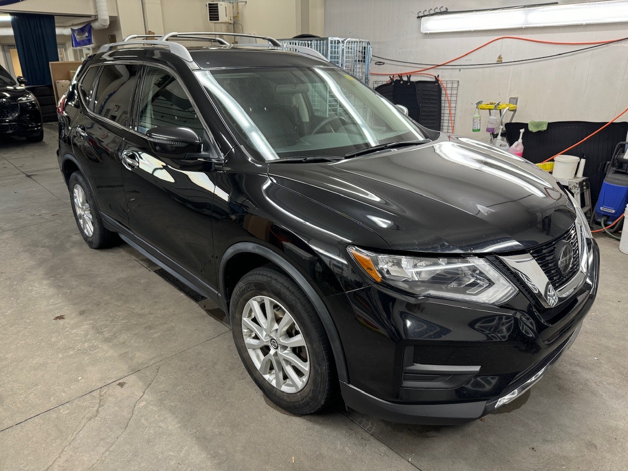 2020 Nissan Rogue (24657A) Main Image