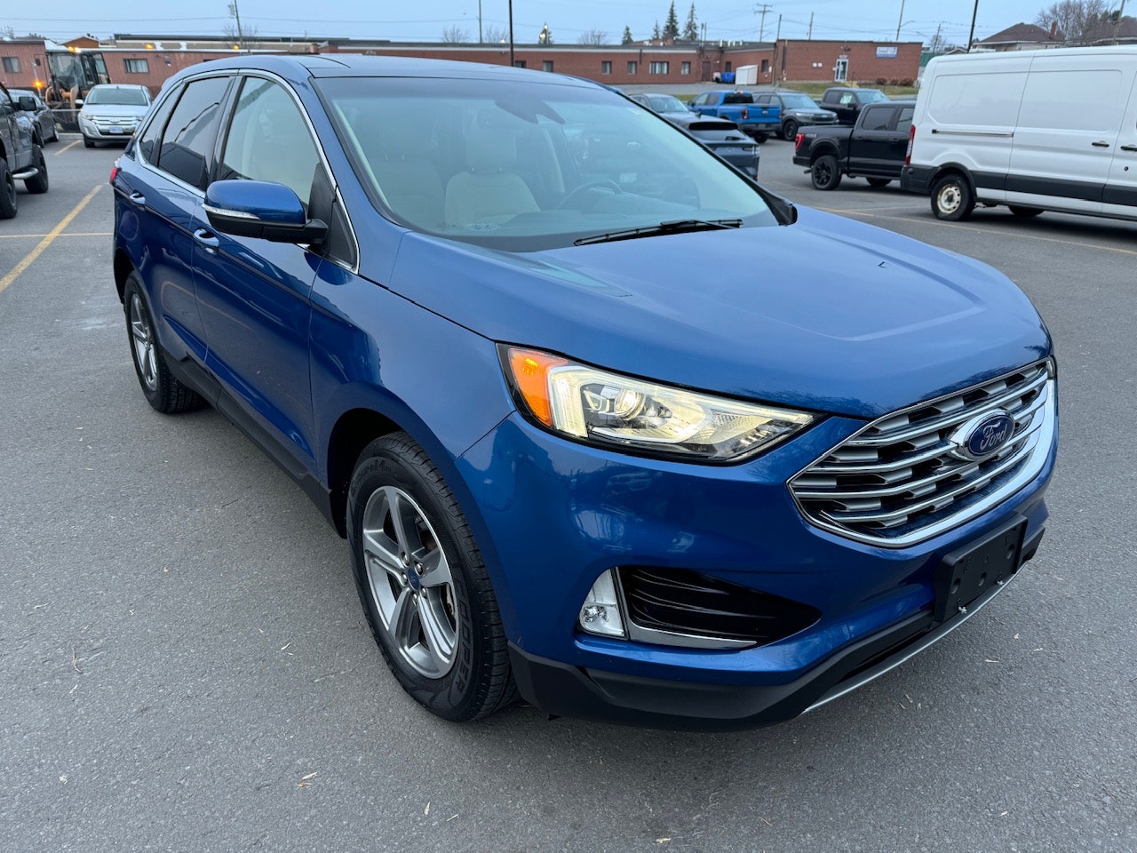 2020 Ford Edge (24604B) Main Image