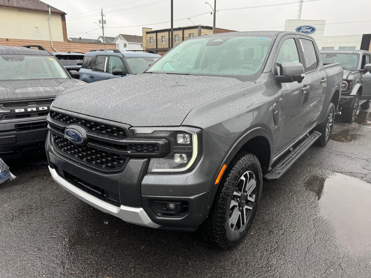 2024 Ford Ranger LARIAT (24681) Main Image