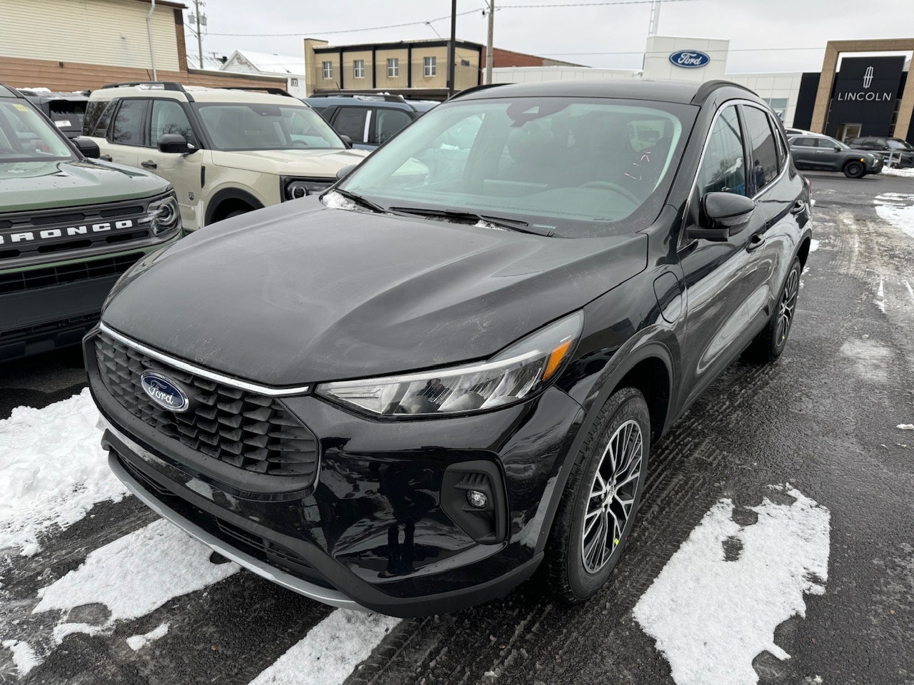 2025 Ford Escape PHEV (25058) Main Image