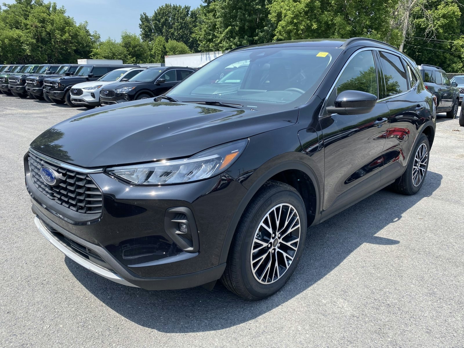 2025 Ford Escape PHEV (25058) Main Image