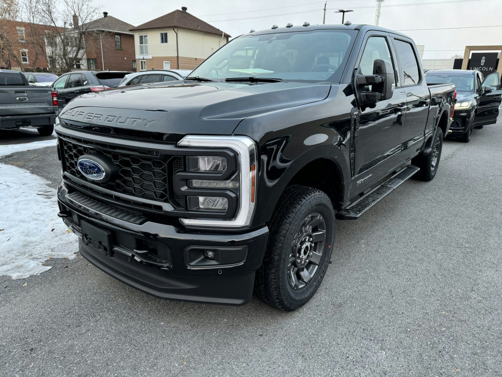 2024 Ford Super Duty F-250 SRW LARIAT (24704) Main Image