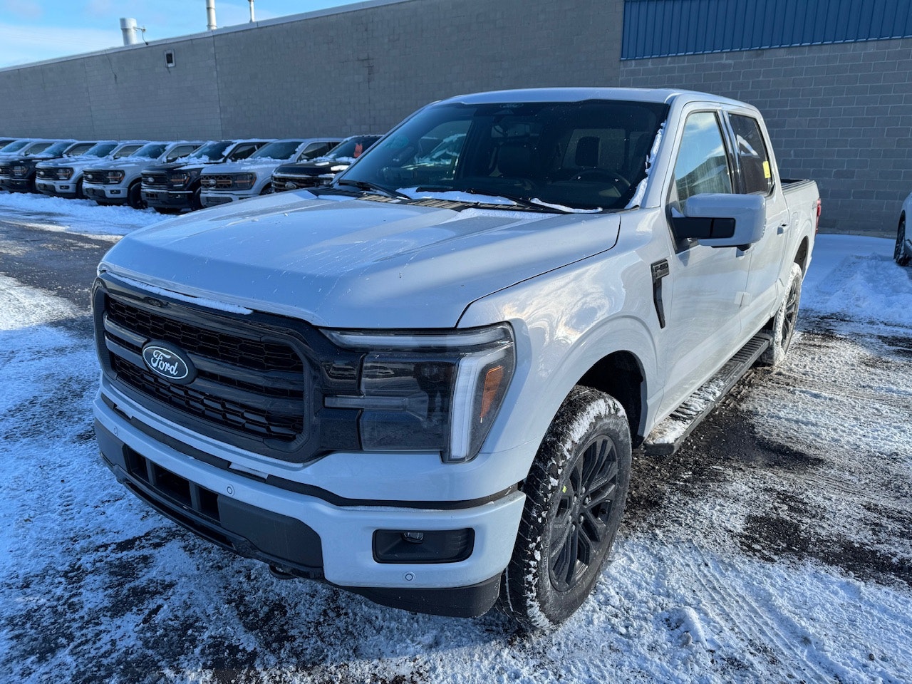 2025 Ford F-150 LARIAT (25083) Main Image