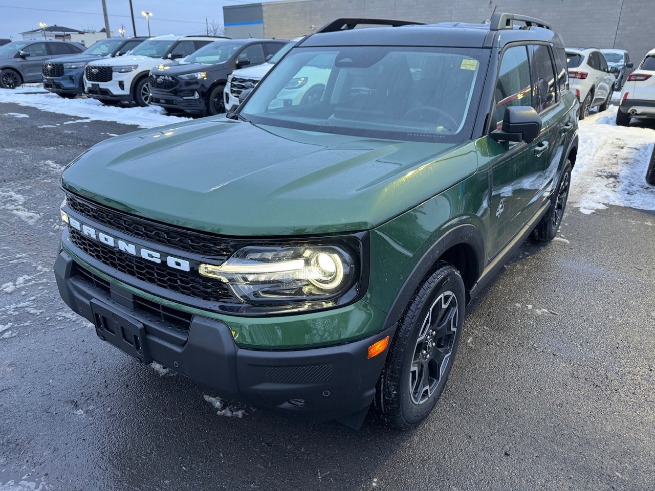 2025 Ford Bronco Sport O/BANKS (25082) Main Image