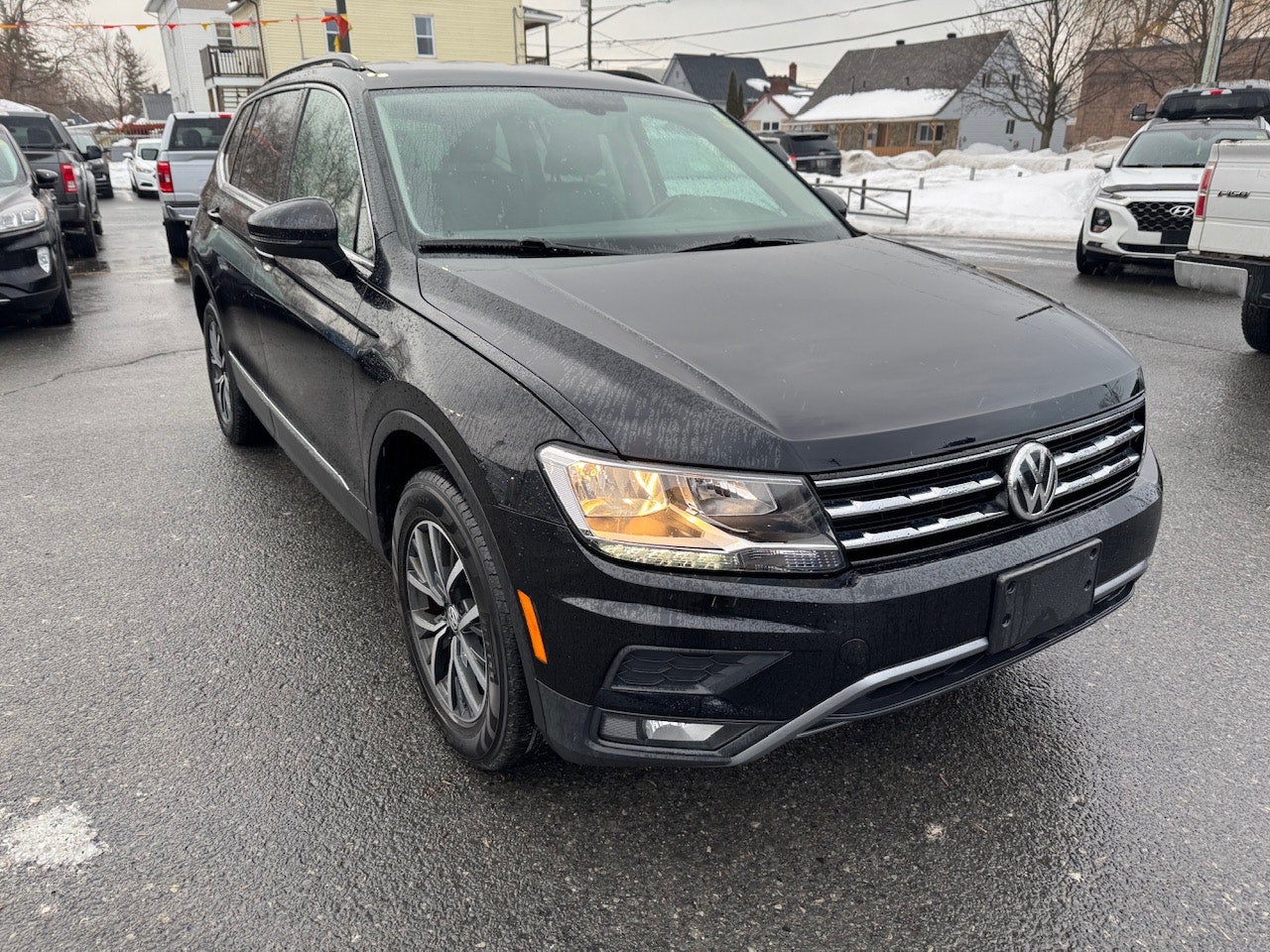 2018 Volkswagen Tiguan Highline (25080A) Main Image