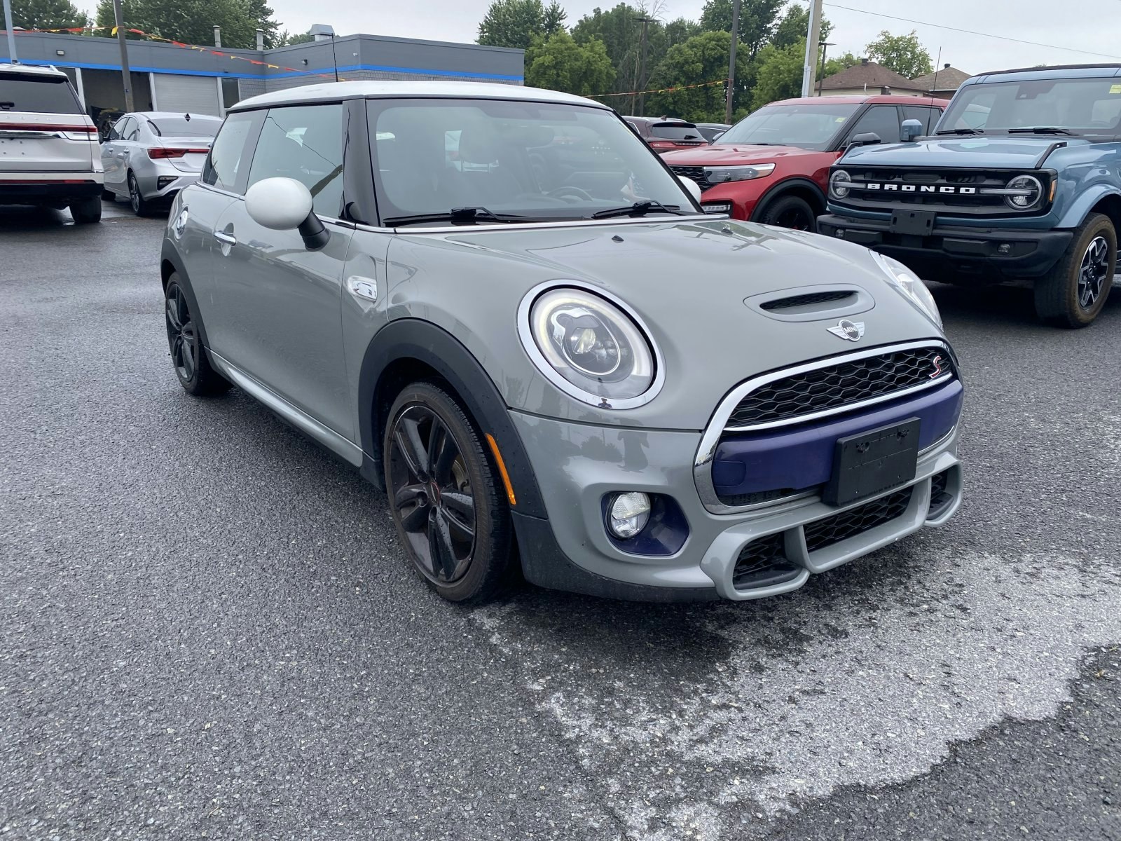 2017 MINI Cooper Hardtop S (25048B) Main Image