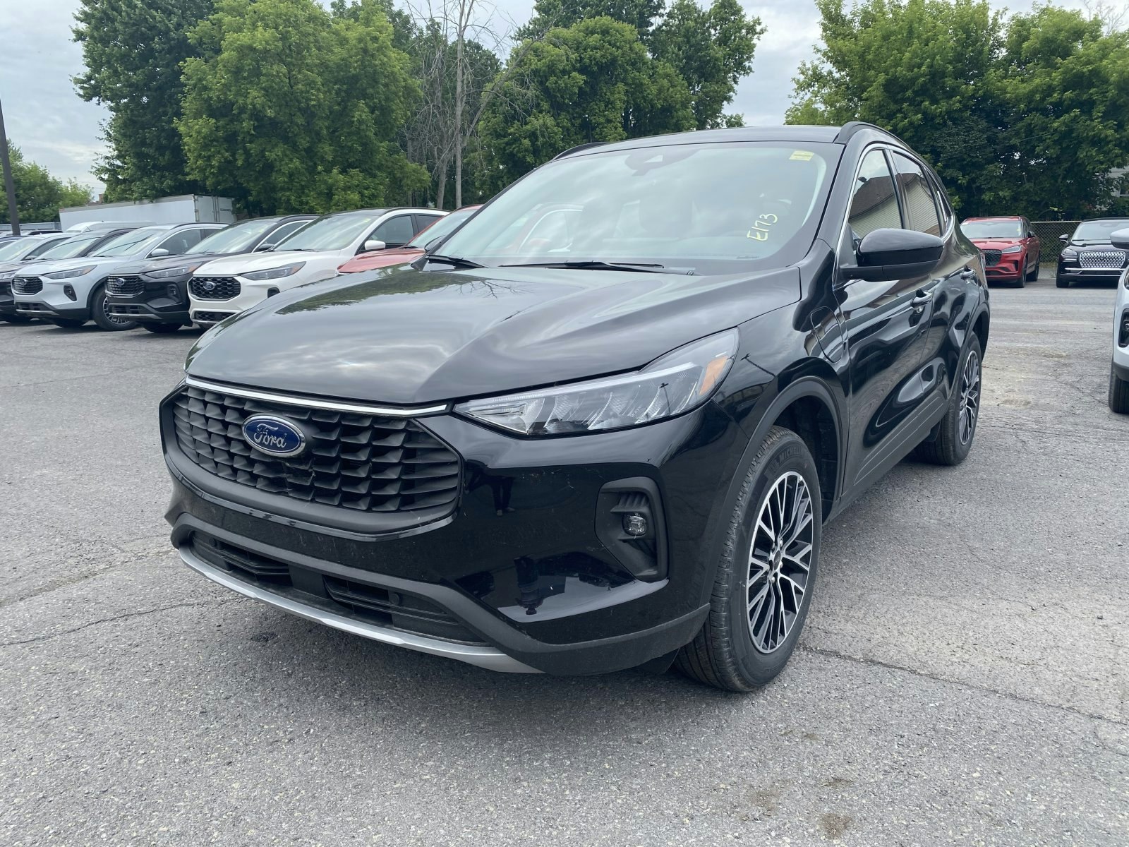 2025 Ford Escape PHEV (25261) Main Image