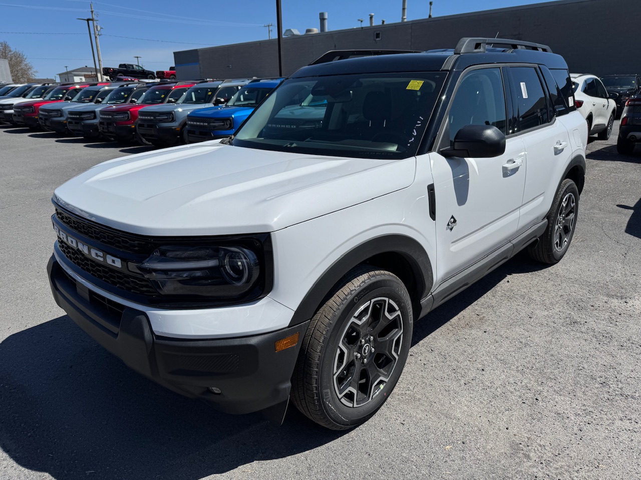 2025 Ford Bronco Sport Outer Banks (25259) Main Image