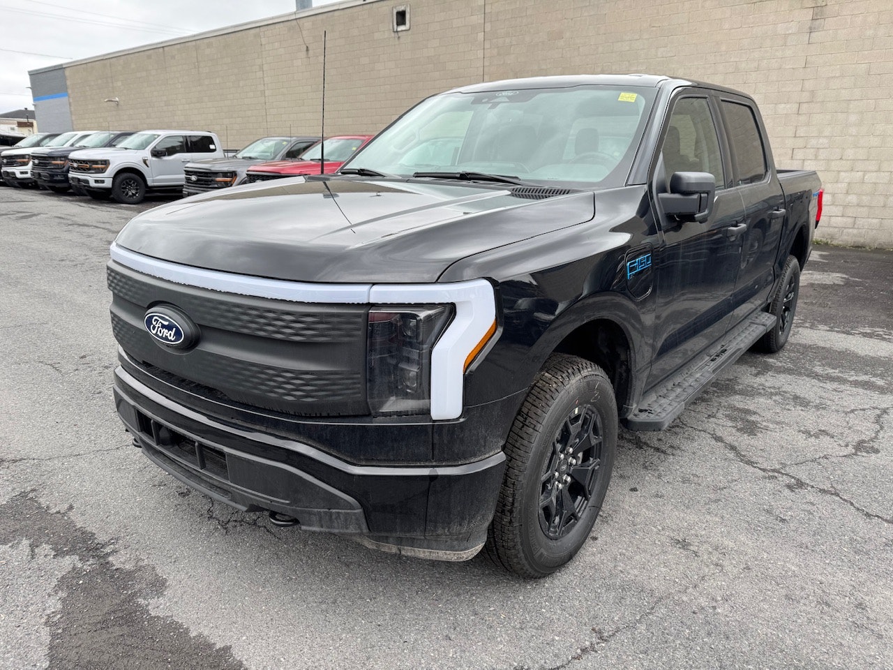 2025 Ford F-150 Lightning LIGHTNING (25244) Main Image
