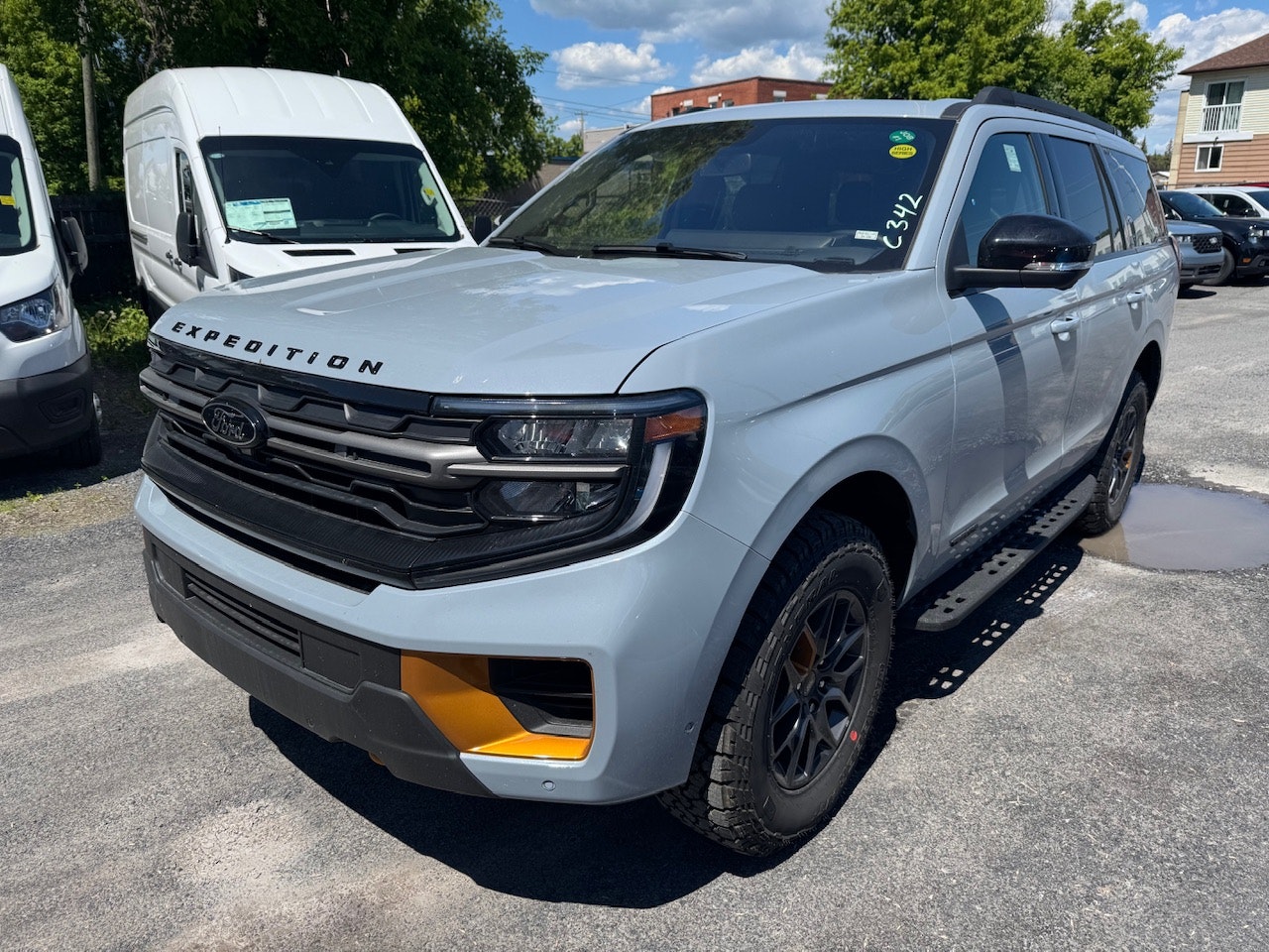 2025 Ford Expedition Tremor (25442) Main Image