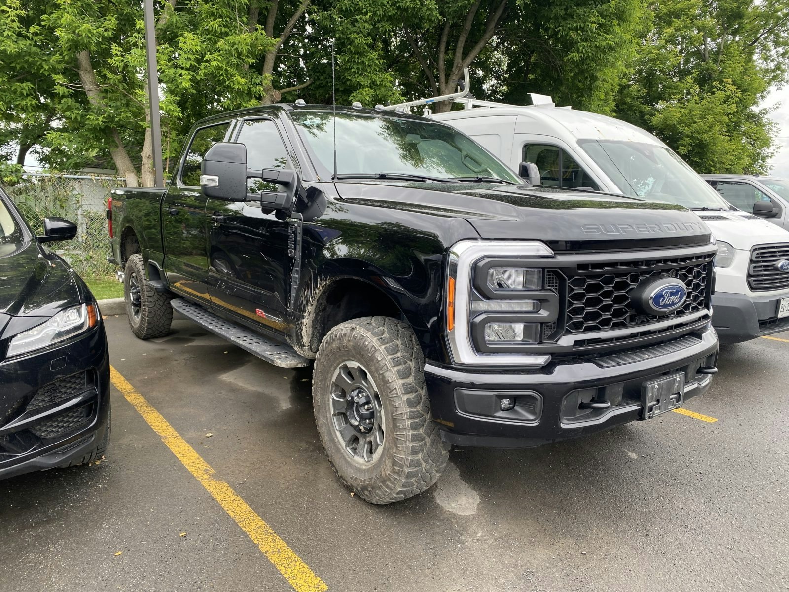 2023 Ford Super Duty F-350 SRW LARIAT (25349A) Main Image