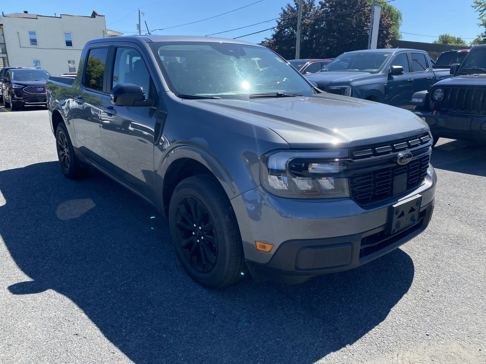 2024 Ford Maverick Lariat (25447B) Main Image