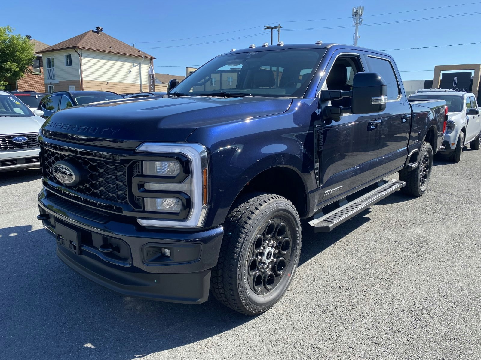 2025 Ford Super Duty F-250 SRW LARIAT (25540) Main Image