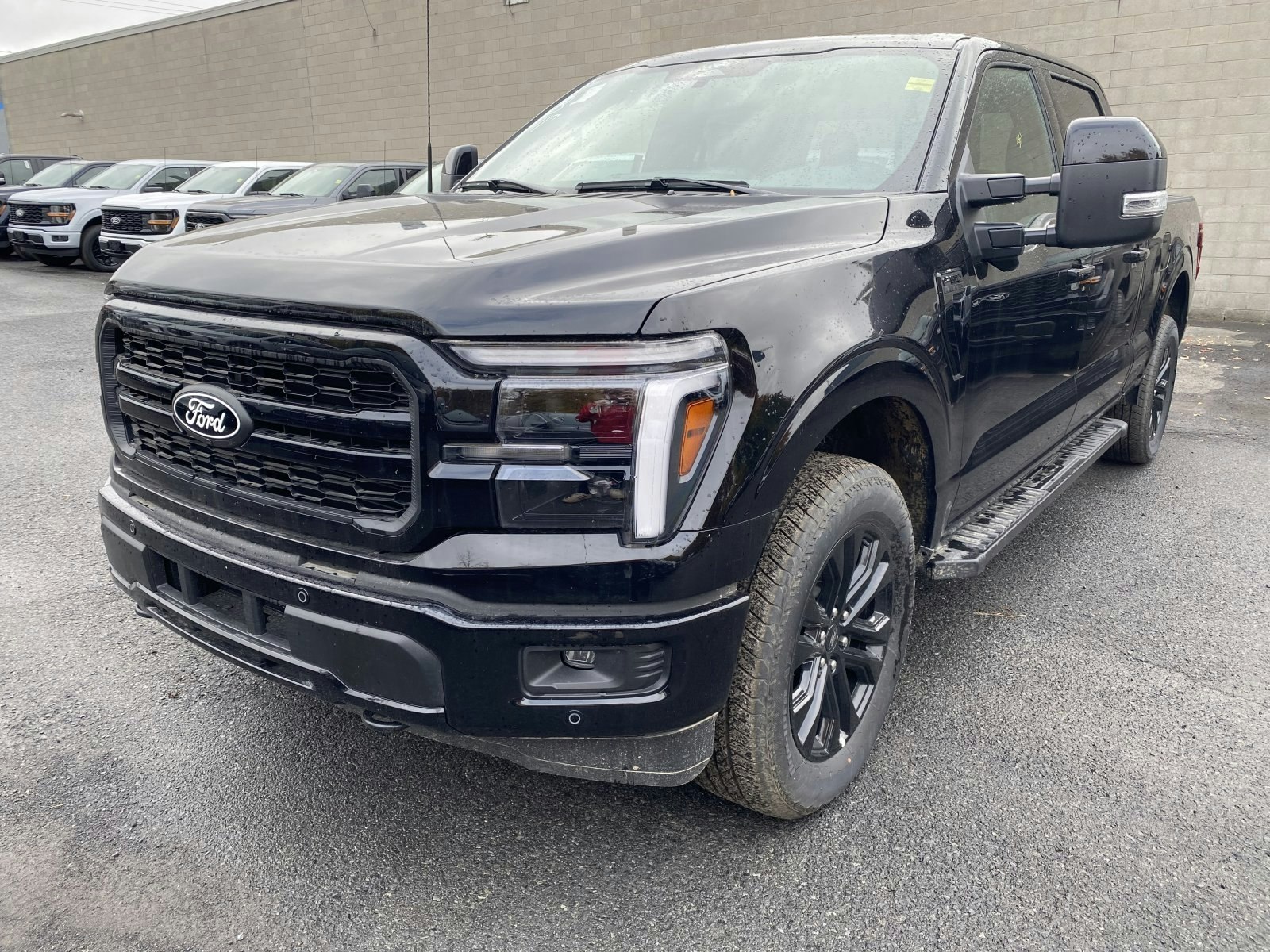 2025 Ford F-150 LARIAT (25636) Main Image