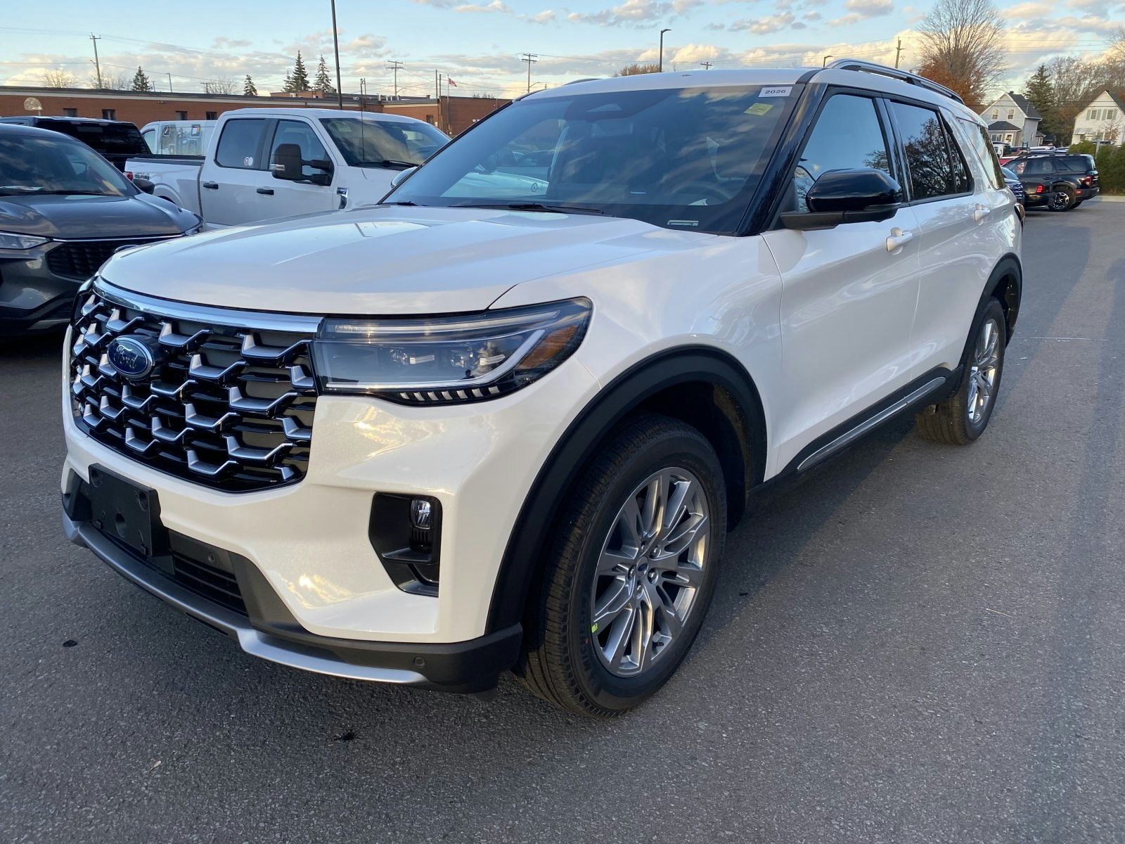 2026 Ford Explorer PLATINUM (26026) Main Image