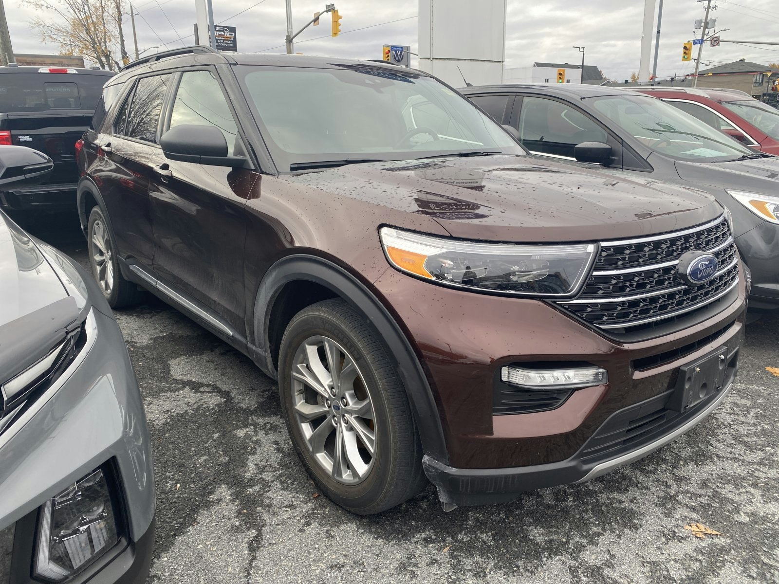 2020 Ford Explorer XLT (25697A) Main Image