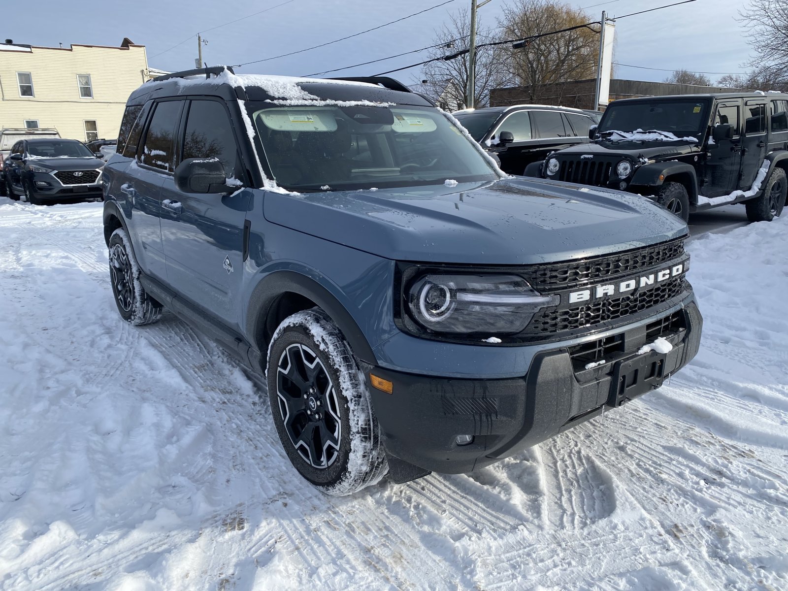 2025 Ford Bronco Sport Outer Banks (25742A) Main Image