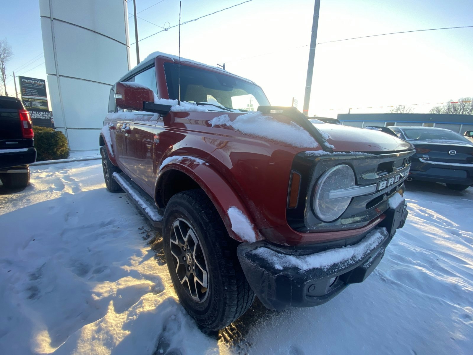 2024 Ford Bronco Outer Banks (25586B) Main Image