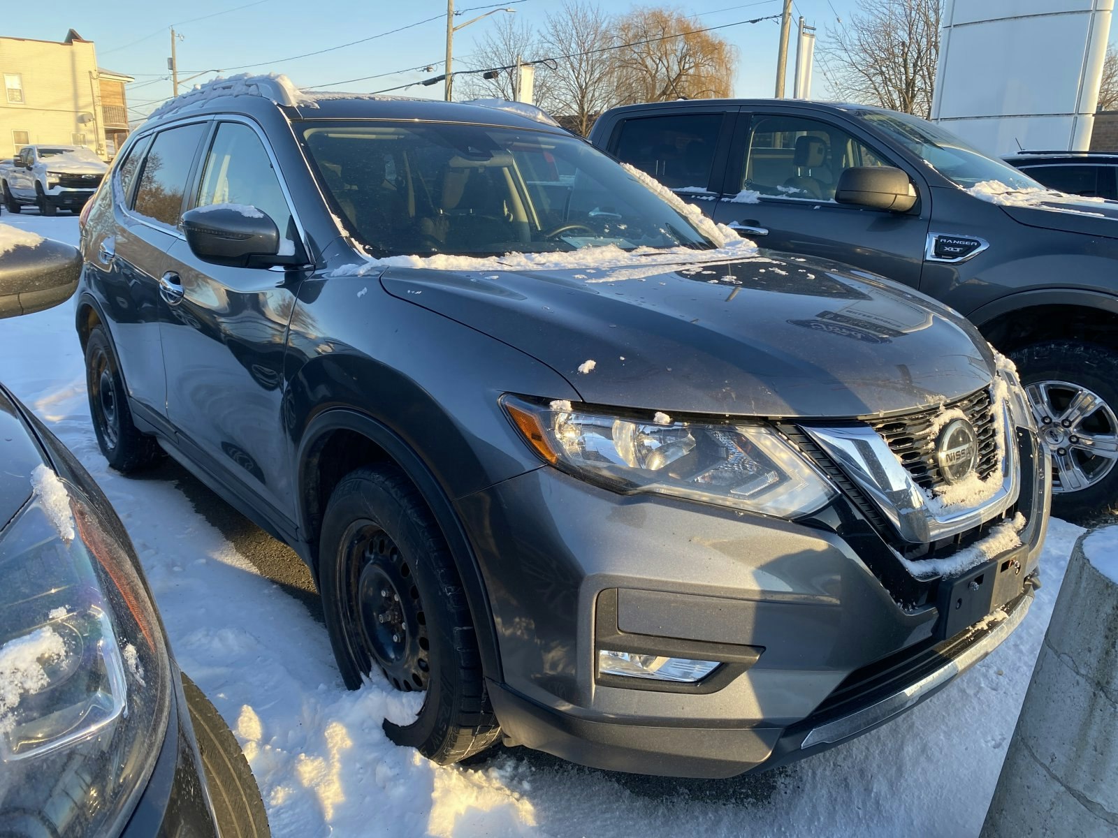 2019 Nissan Rogue (25790A) Main Image