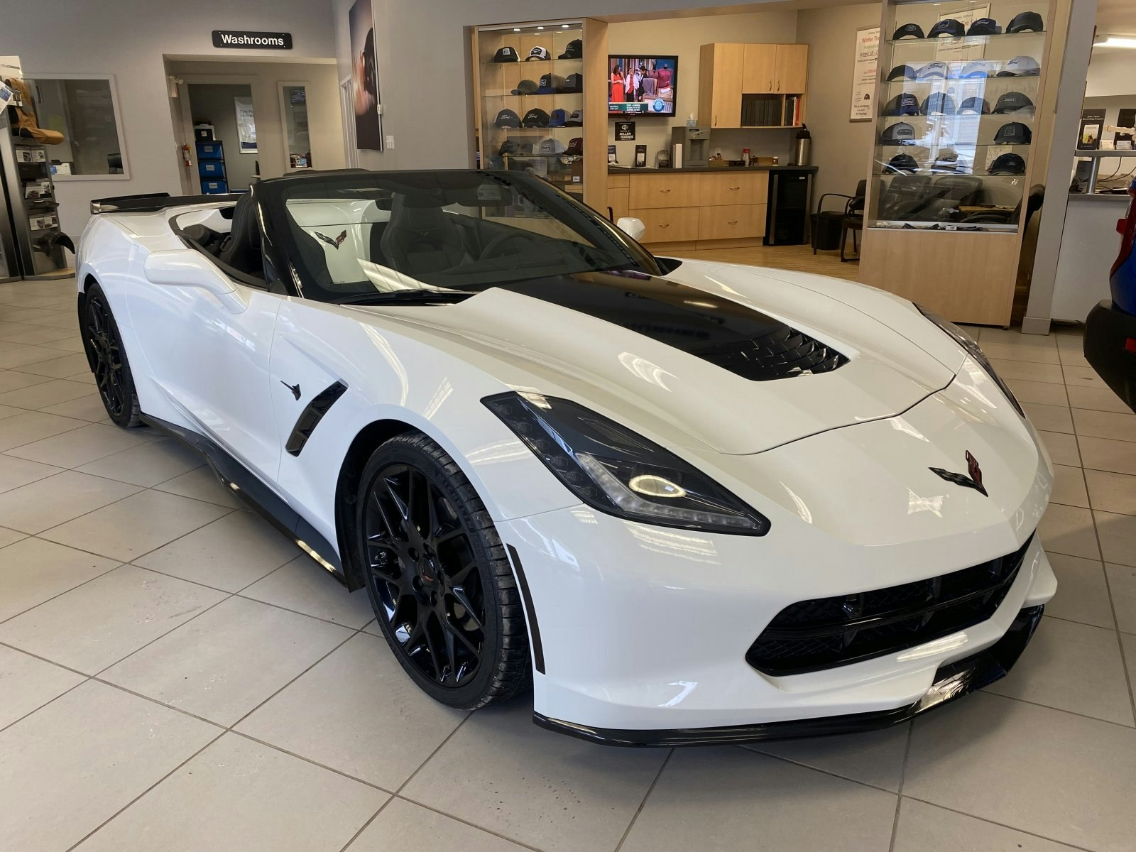 2019 Chevrolet Corvette 2LT (25799A) Main Image