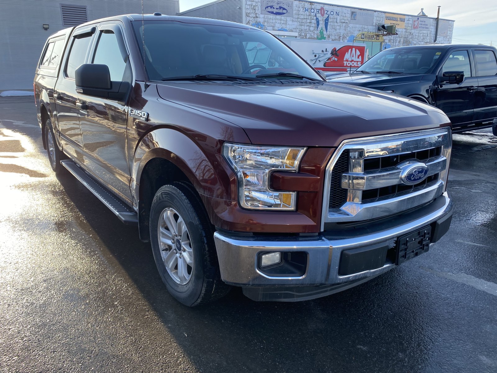 2015 Ford F-150 2WD SuperCrew 145" XLT (25299C) Main Image