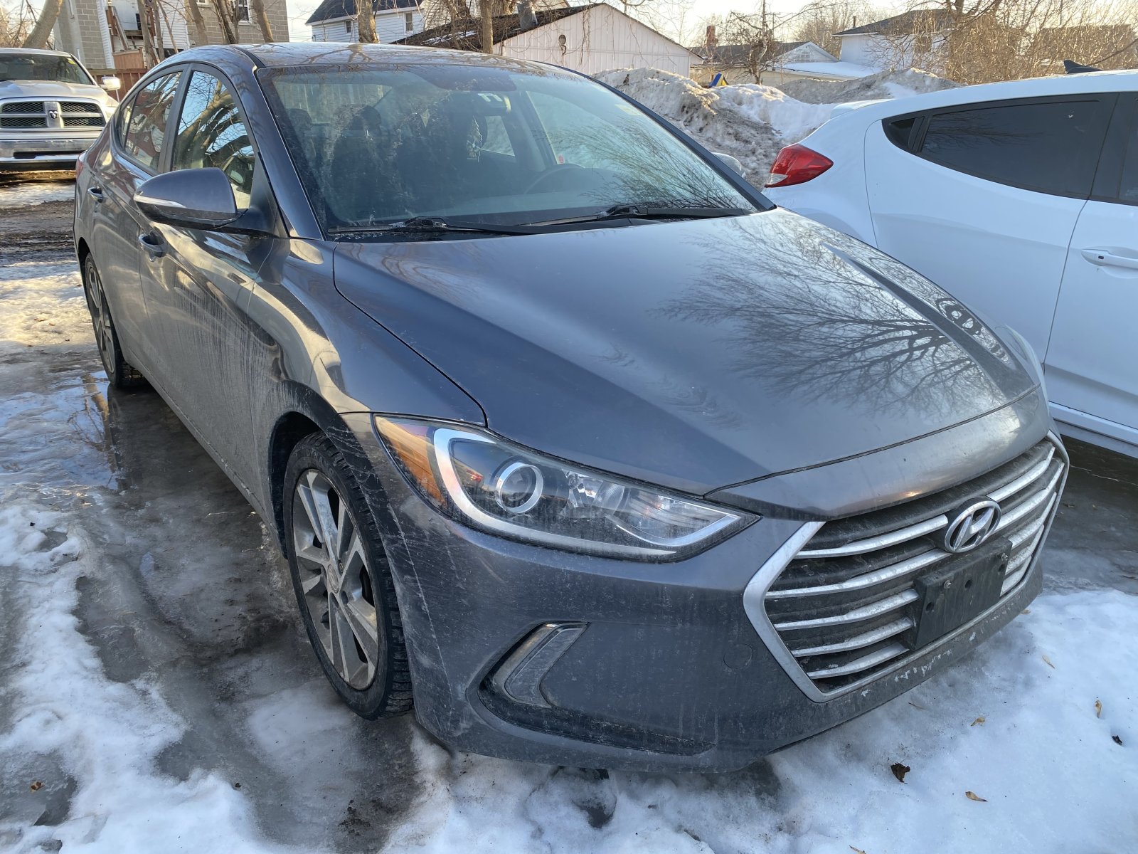 2017 Hyundai Elantra GLS (25614A) Main Image
