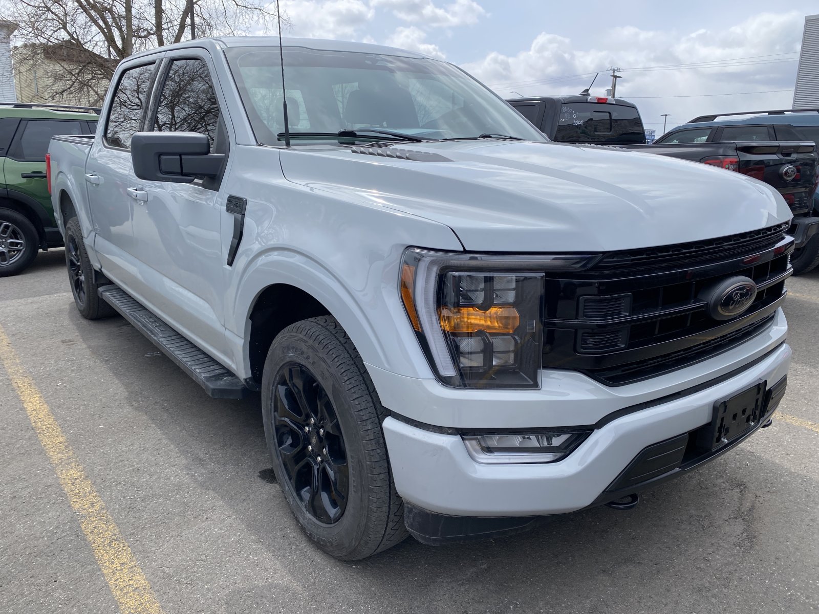 2023 Ford F-150 XLT (25612A) Main Image