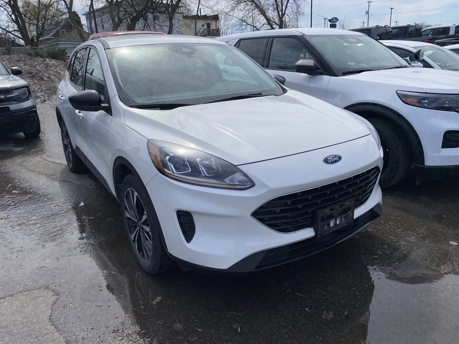 2021 Ford Escape SE Hybrid (25824A) Main Image