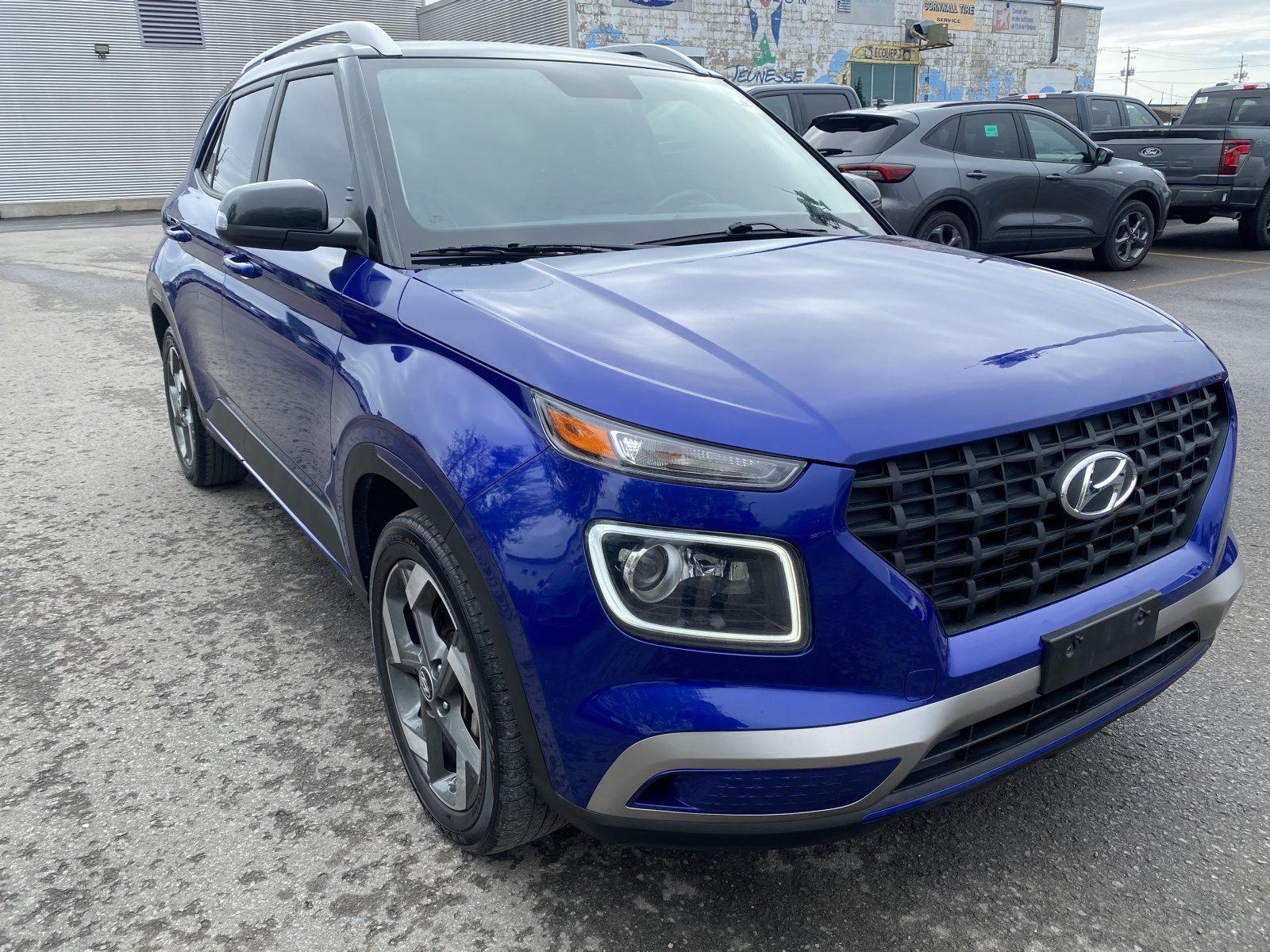 2022 Hyundai Venue Urban (25805A) Main Image