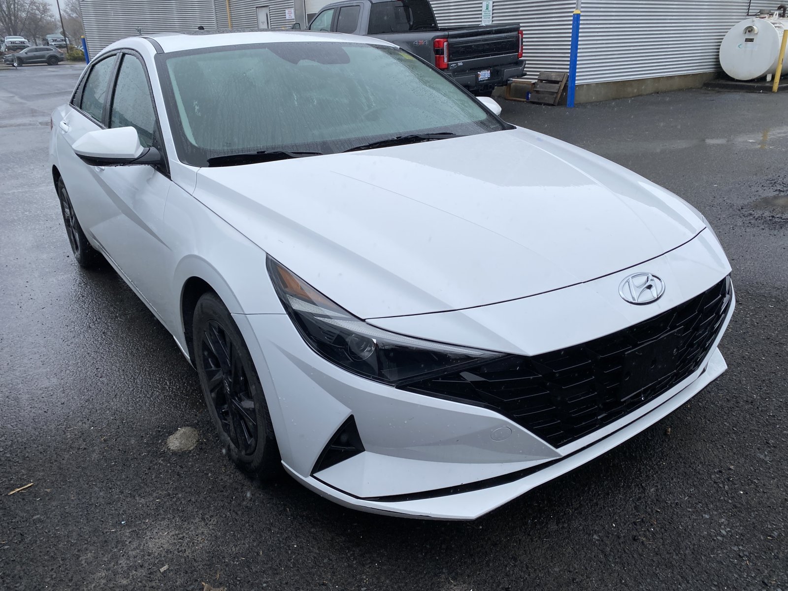 2021 Hyundai Elantra Preferred (25241A) Main Image