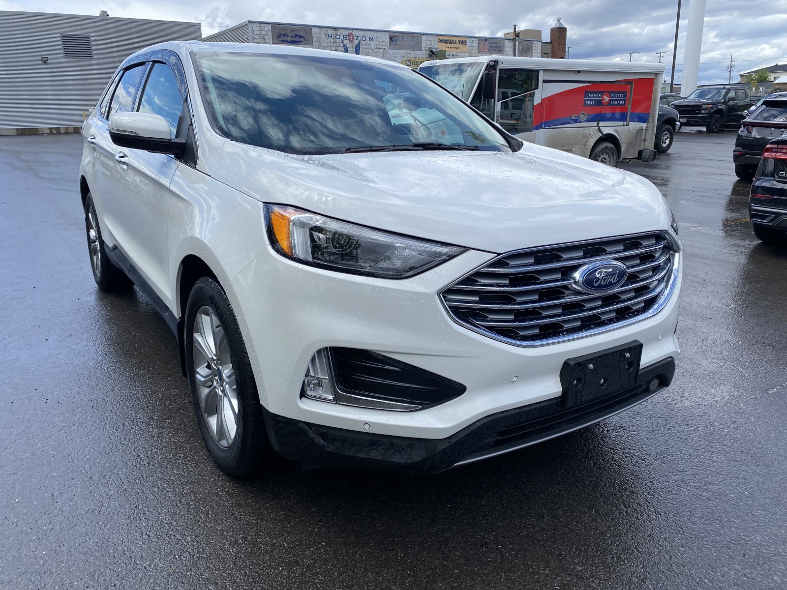 2022 Ford Edge TITANIUM (26345A) Main Image