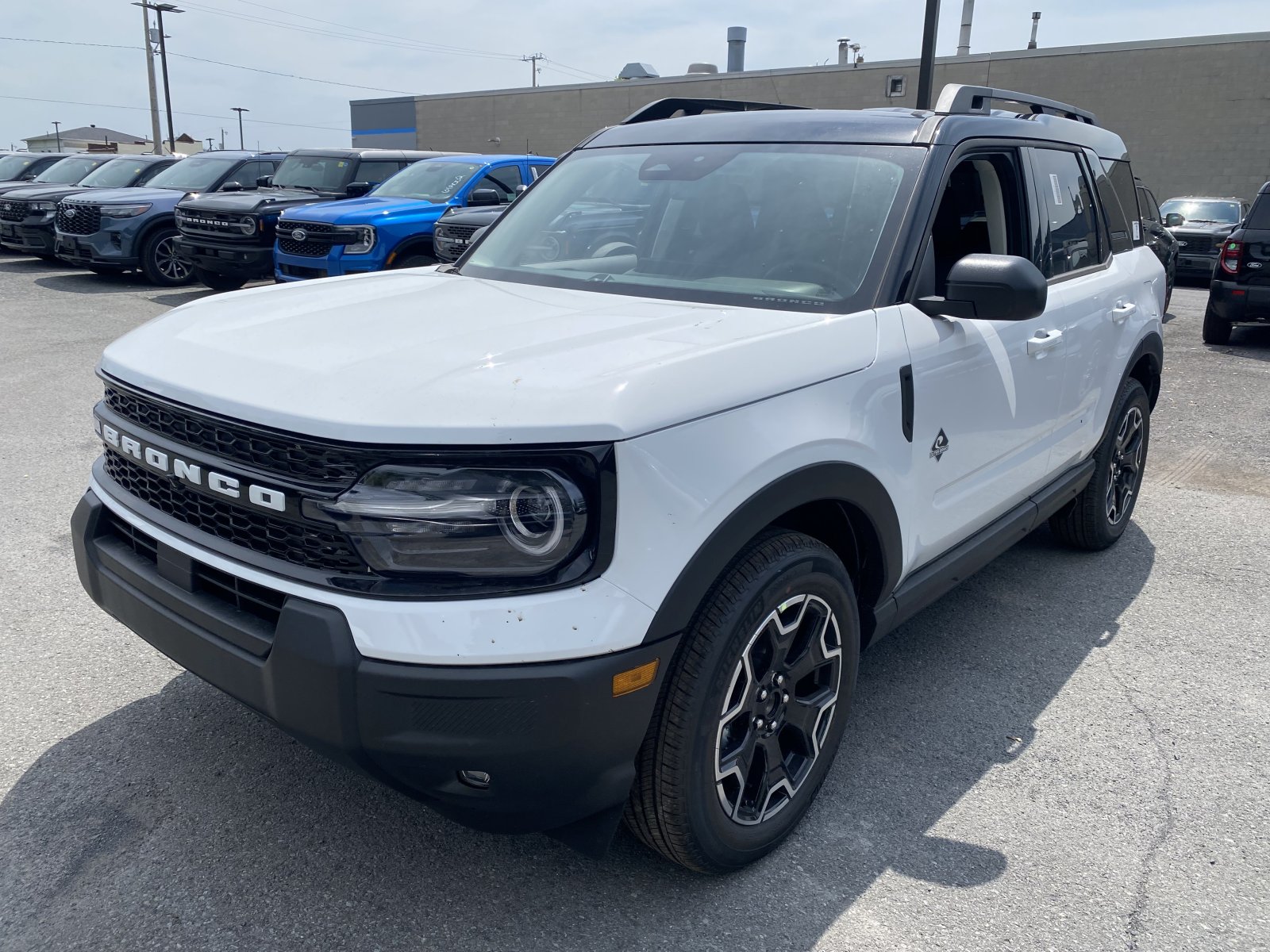 2026 Ford Bronco Sport Outer Banks (26441) Main Image
