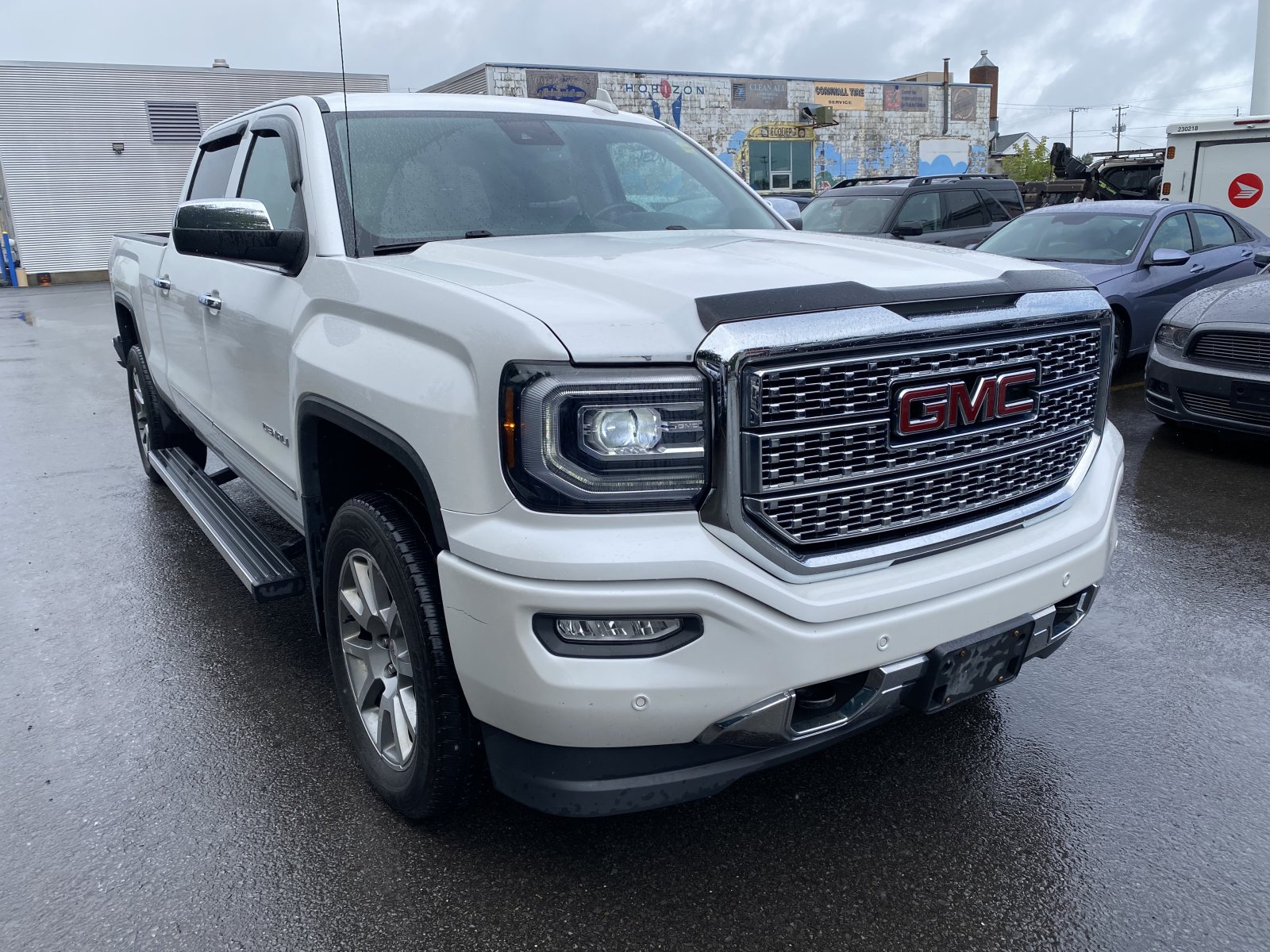 2018 GMC Sierra 1500 Denali (26364B) Main Image