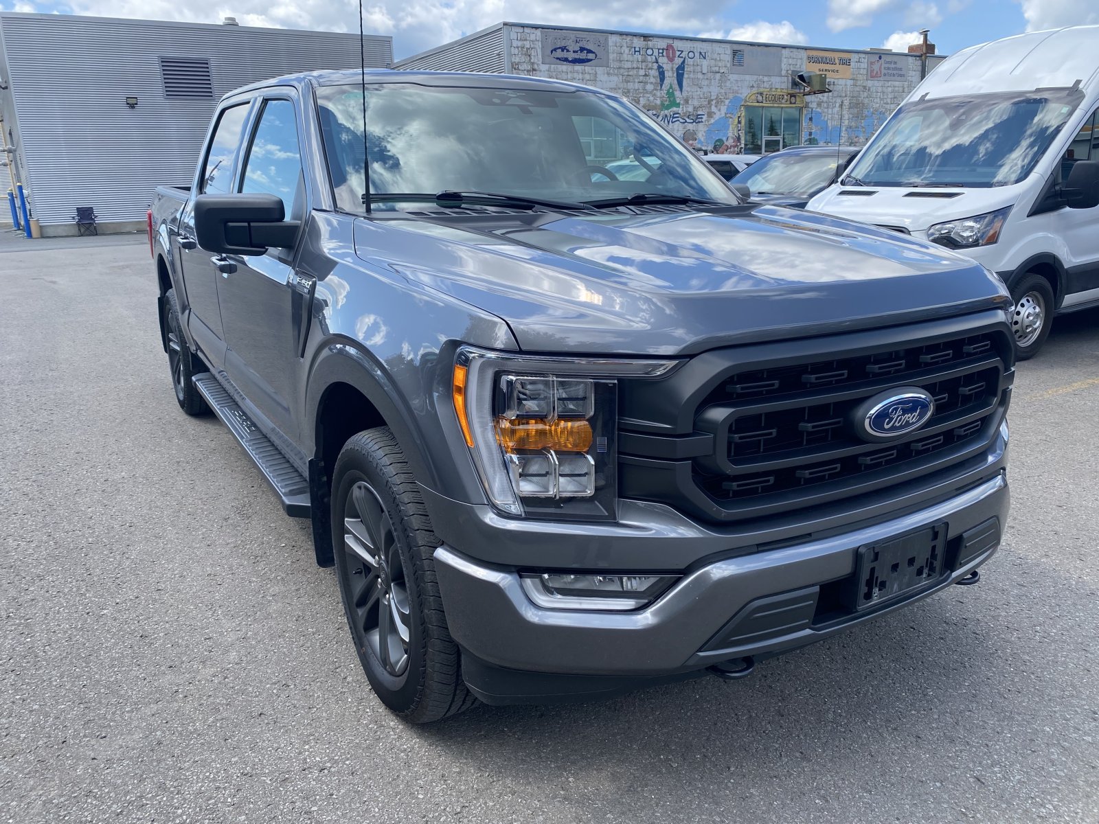 2023 Ford F-150 XL 4WD SuperCrew 5.5' Box (26079C) Main Image